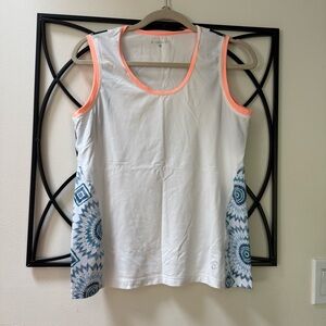 Sofibella Sleeveless White and Blue Tank Top
